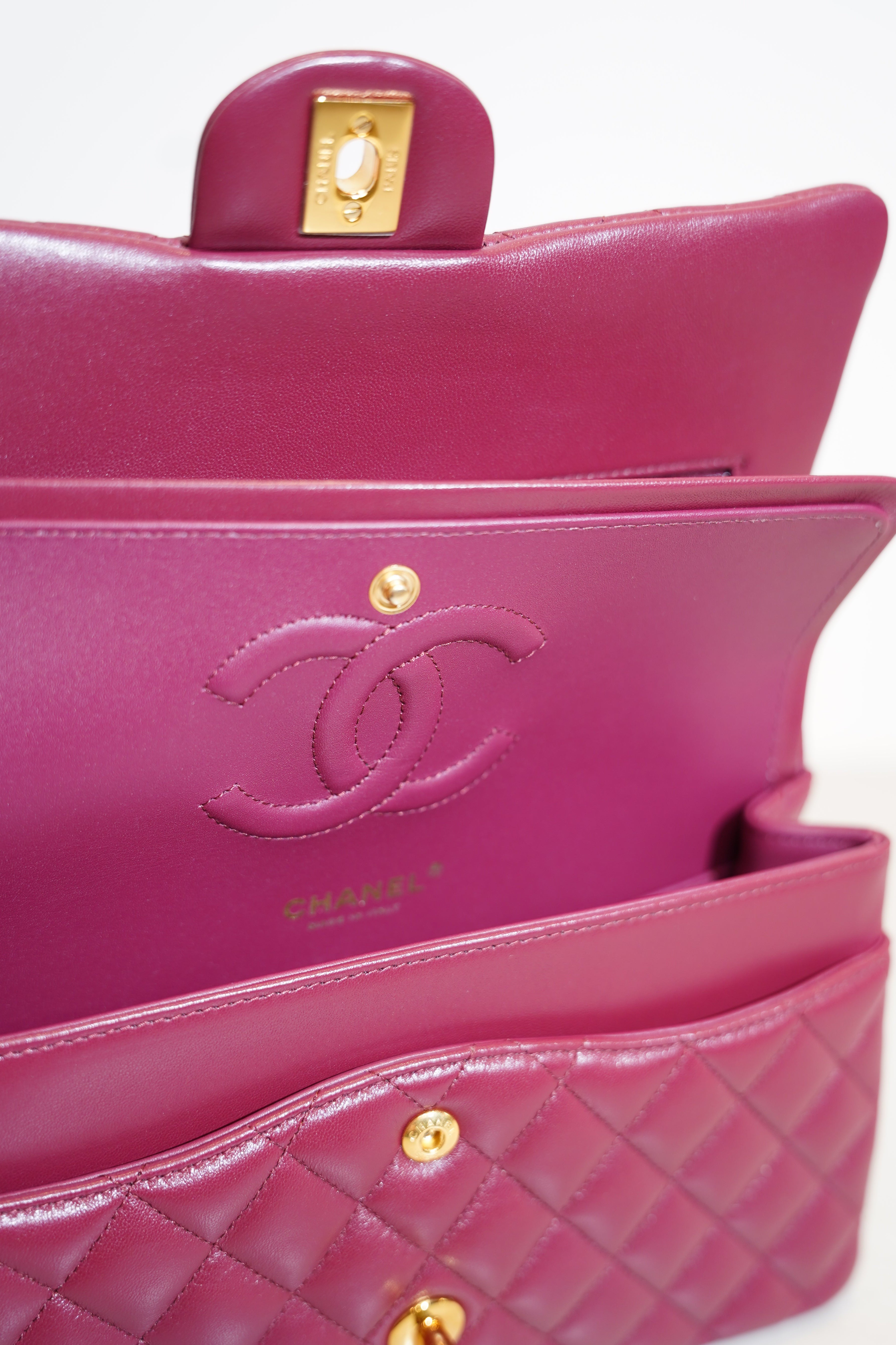 CHANEL MEDIUM FLAP BAG