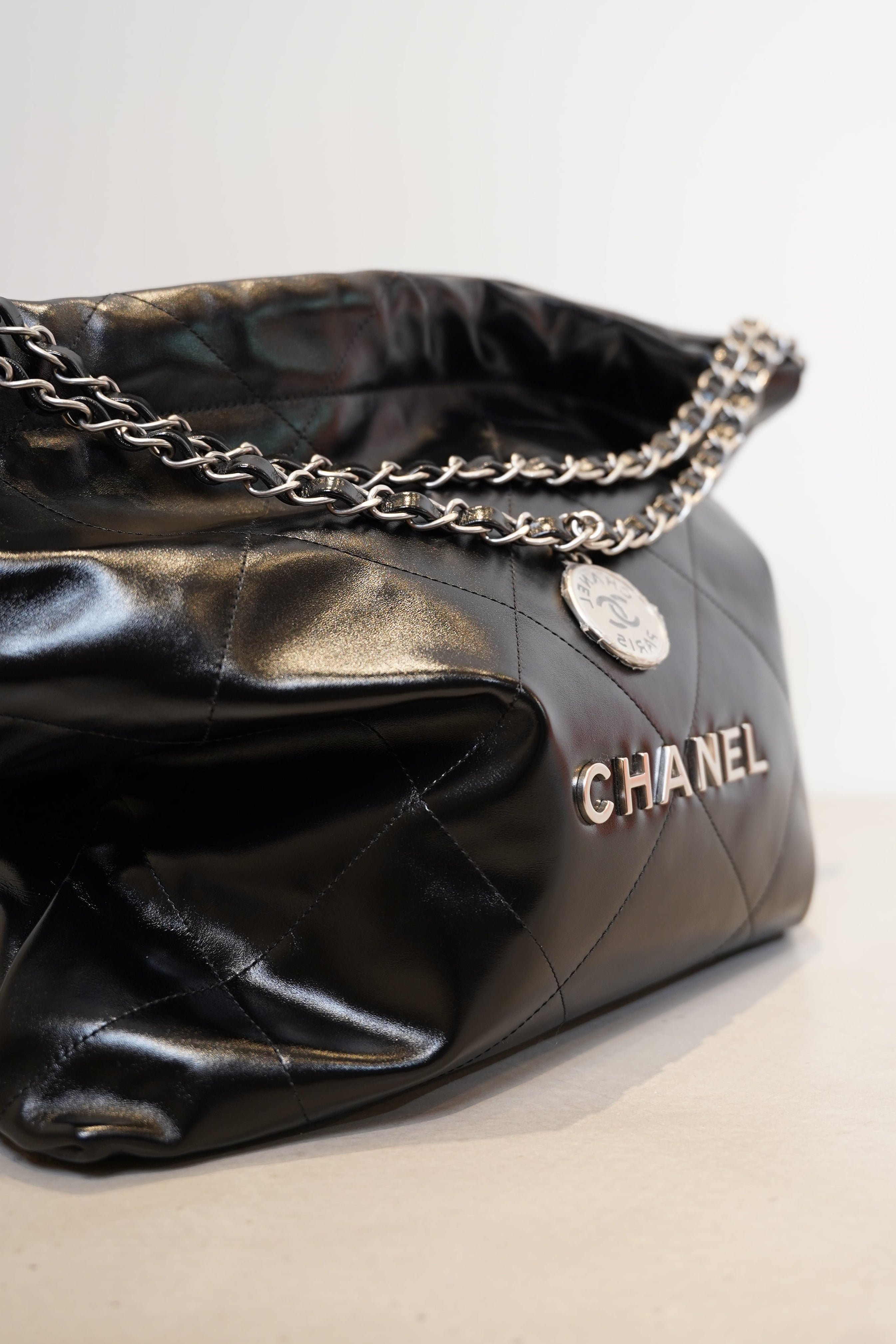 CHANEL 22