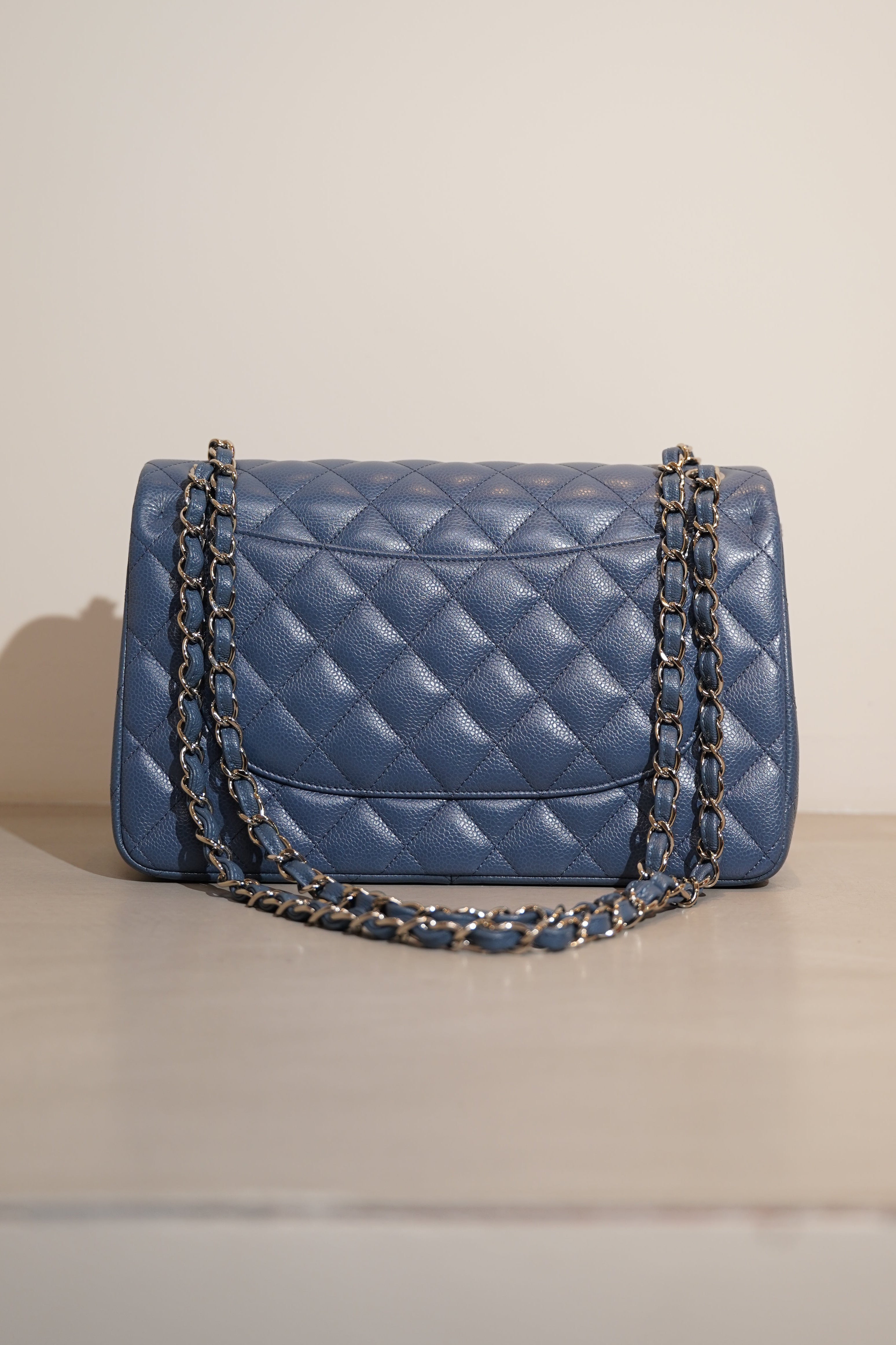 CHANEL JUMBO FLAP BAG