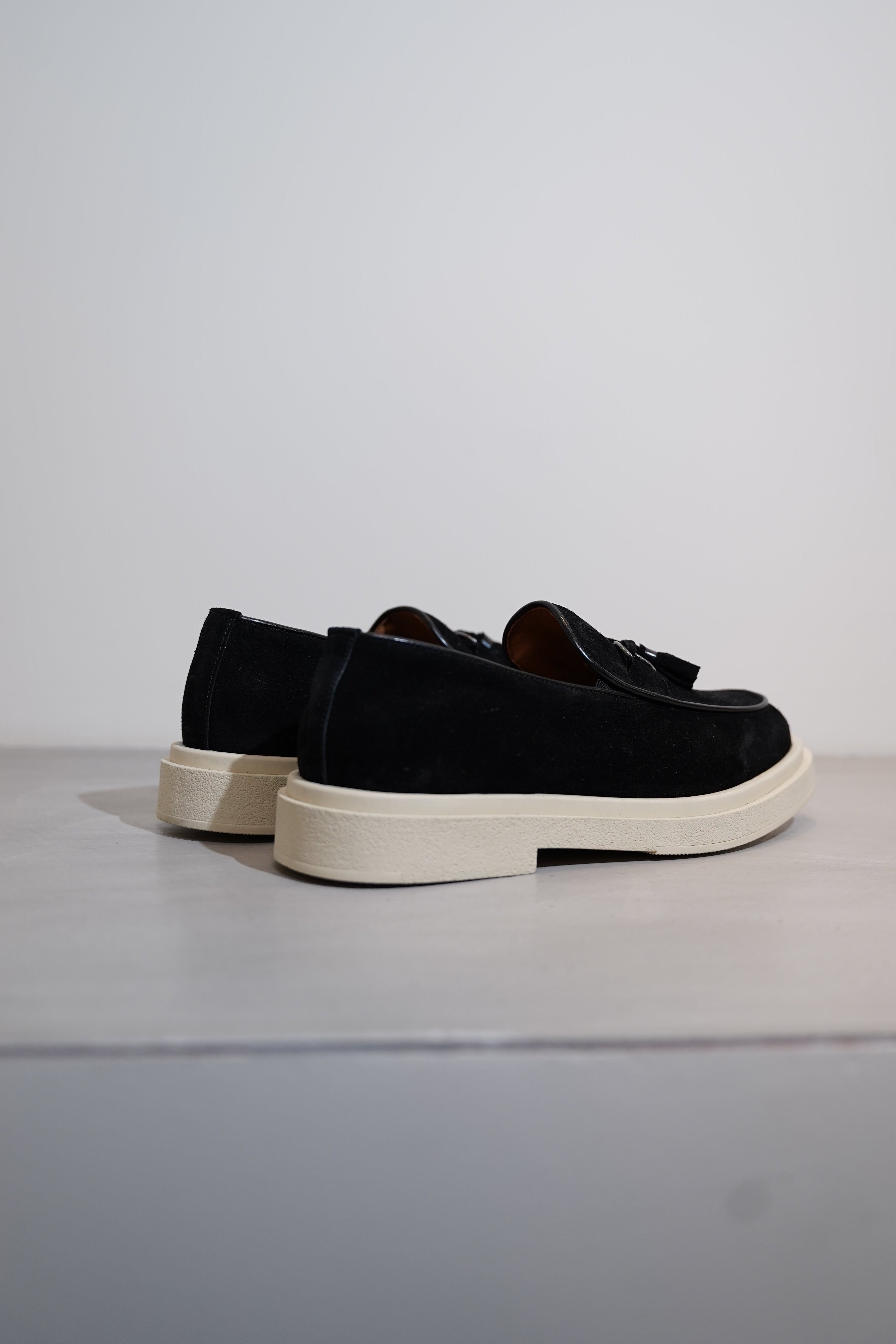 Suede black loafer