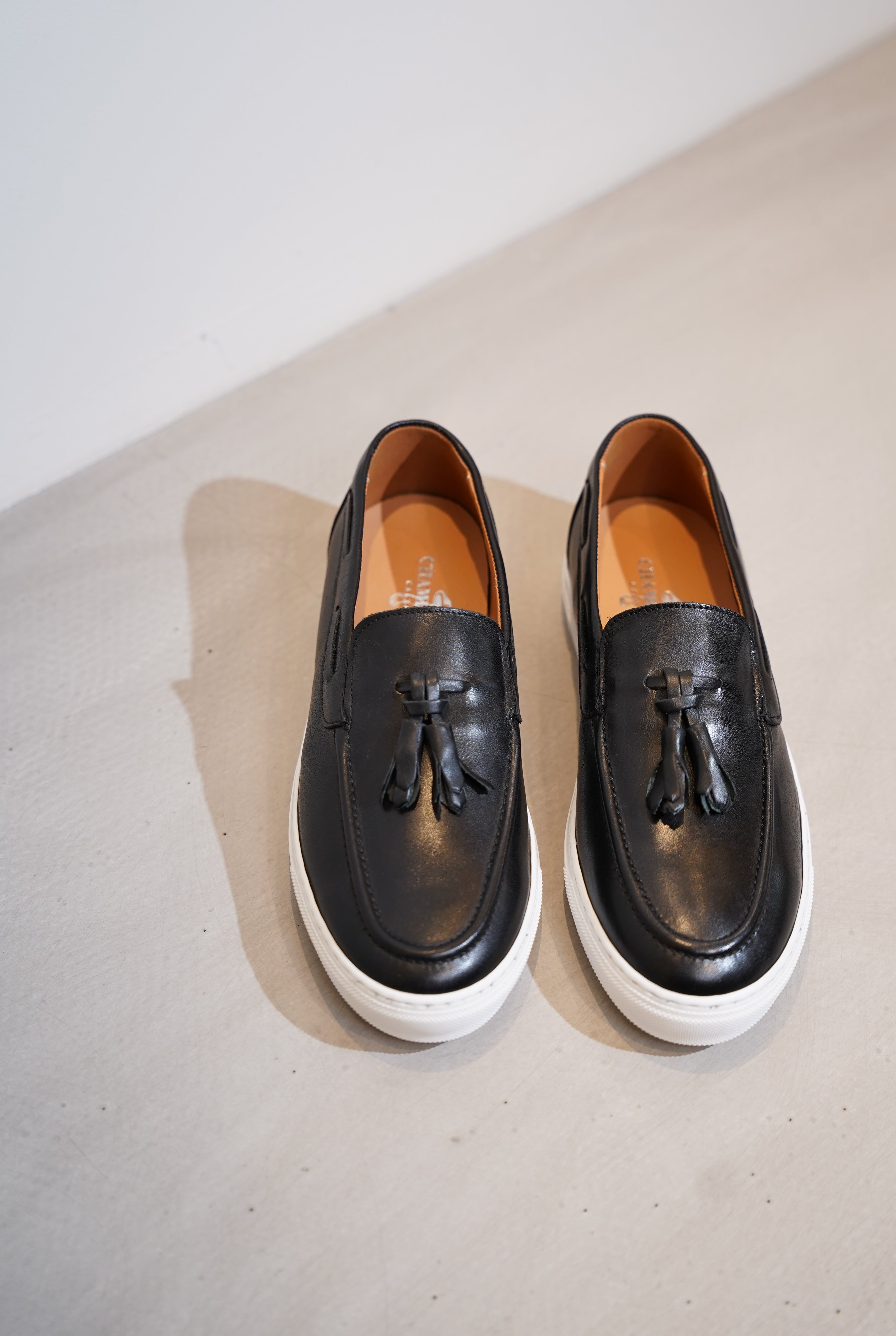Leather black loafer