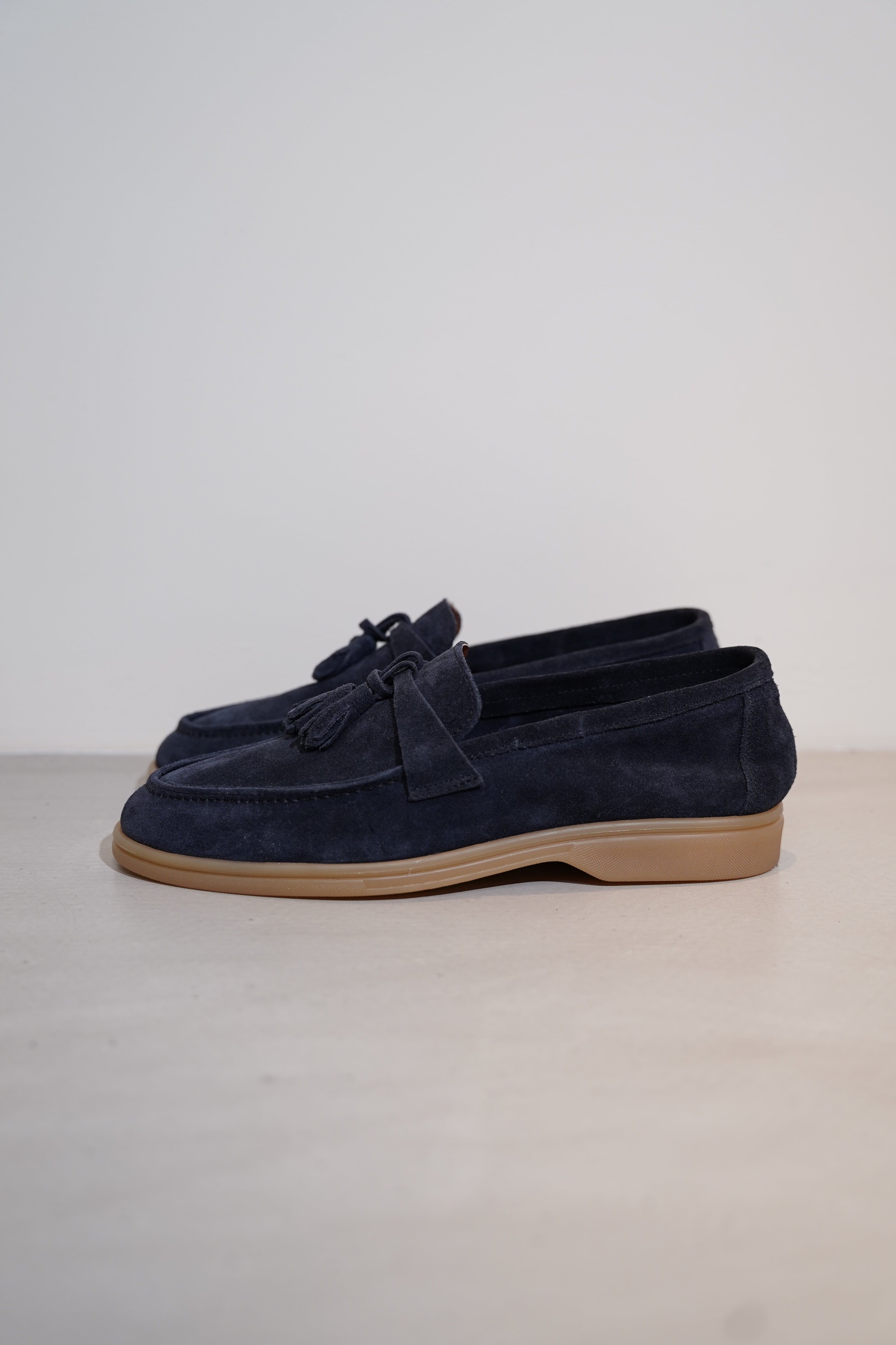 Suede blue loafer