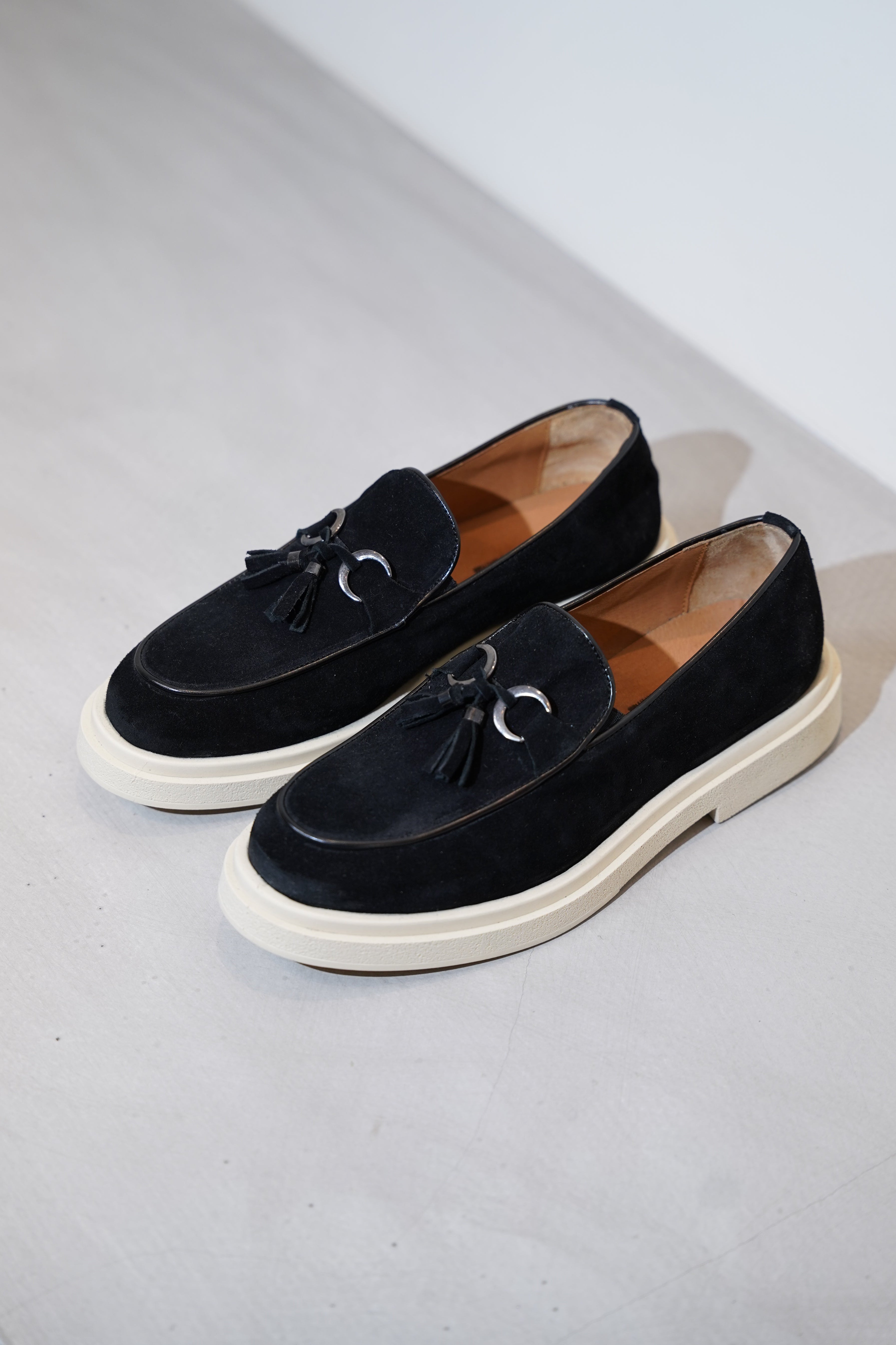 Suede black loafer