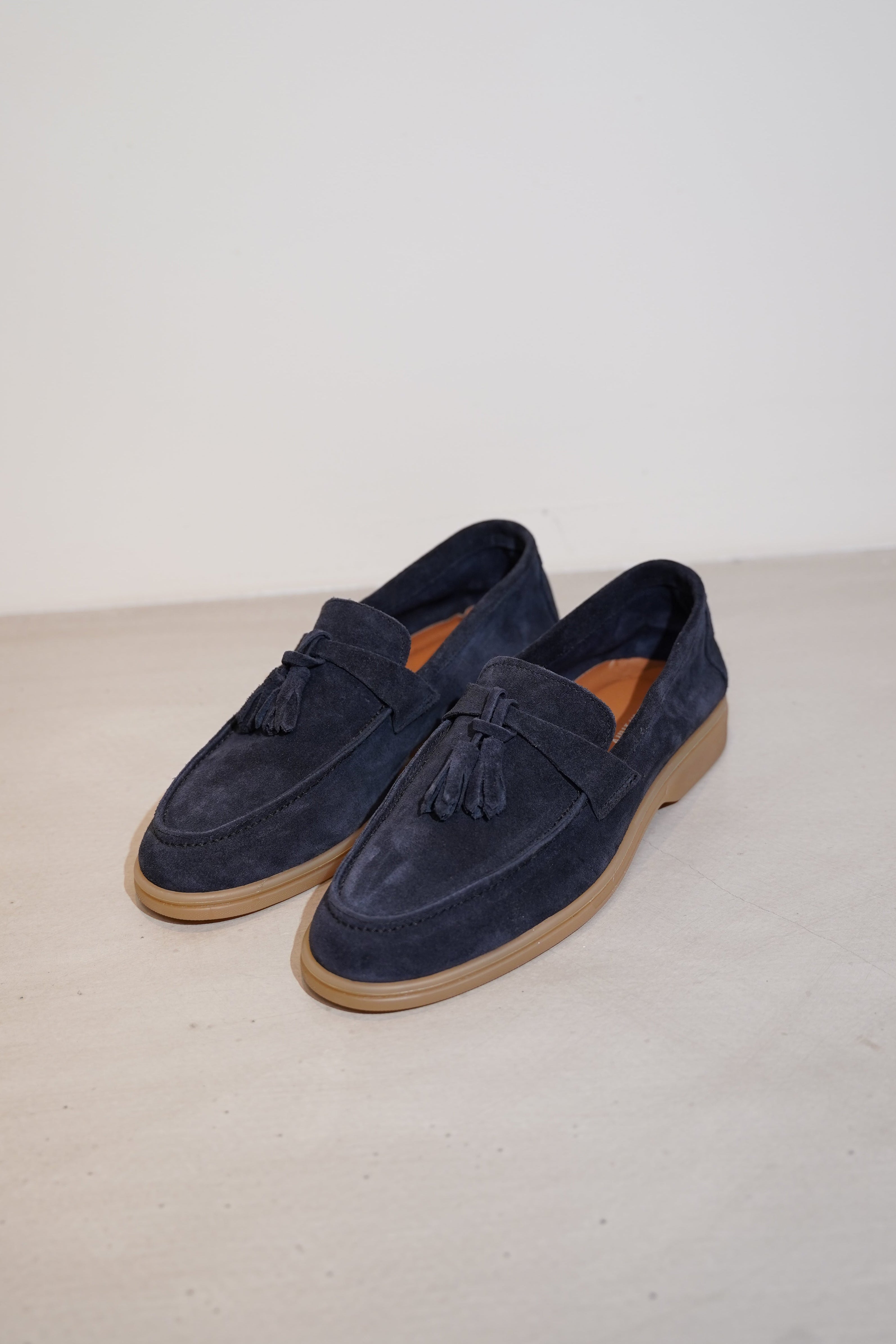 Suede blue loafer