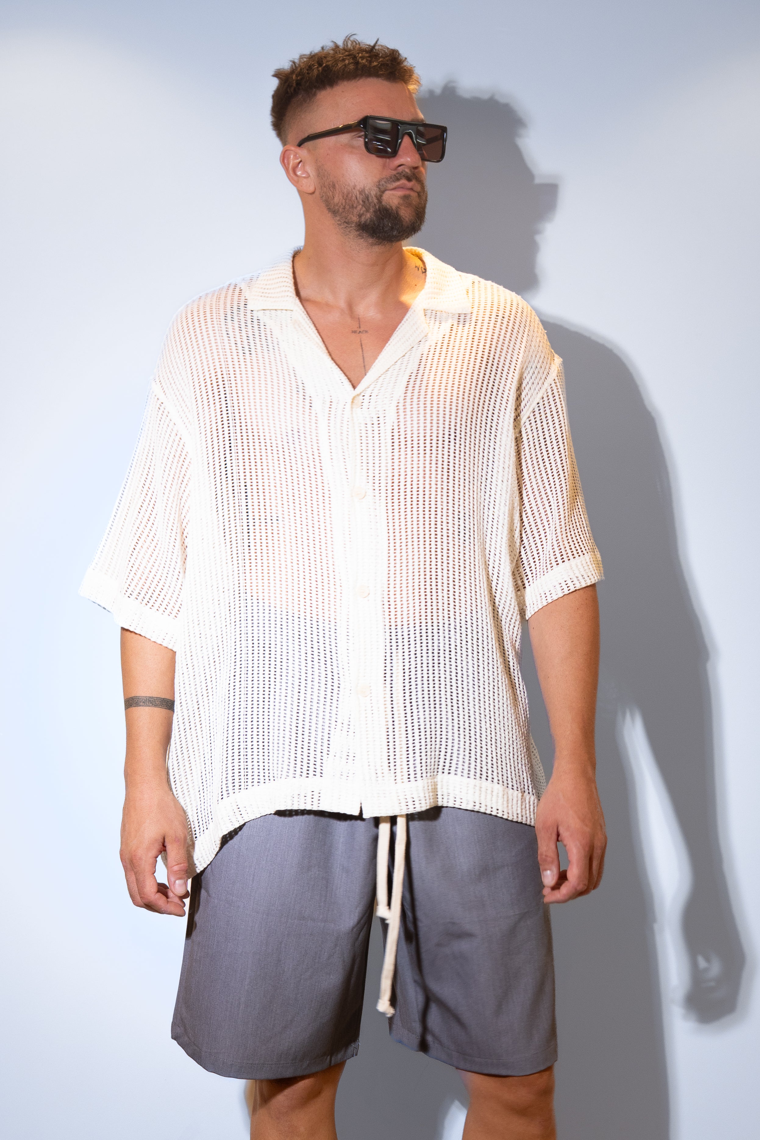Short light grey