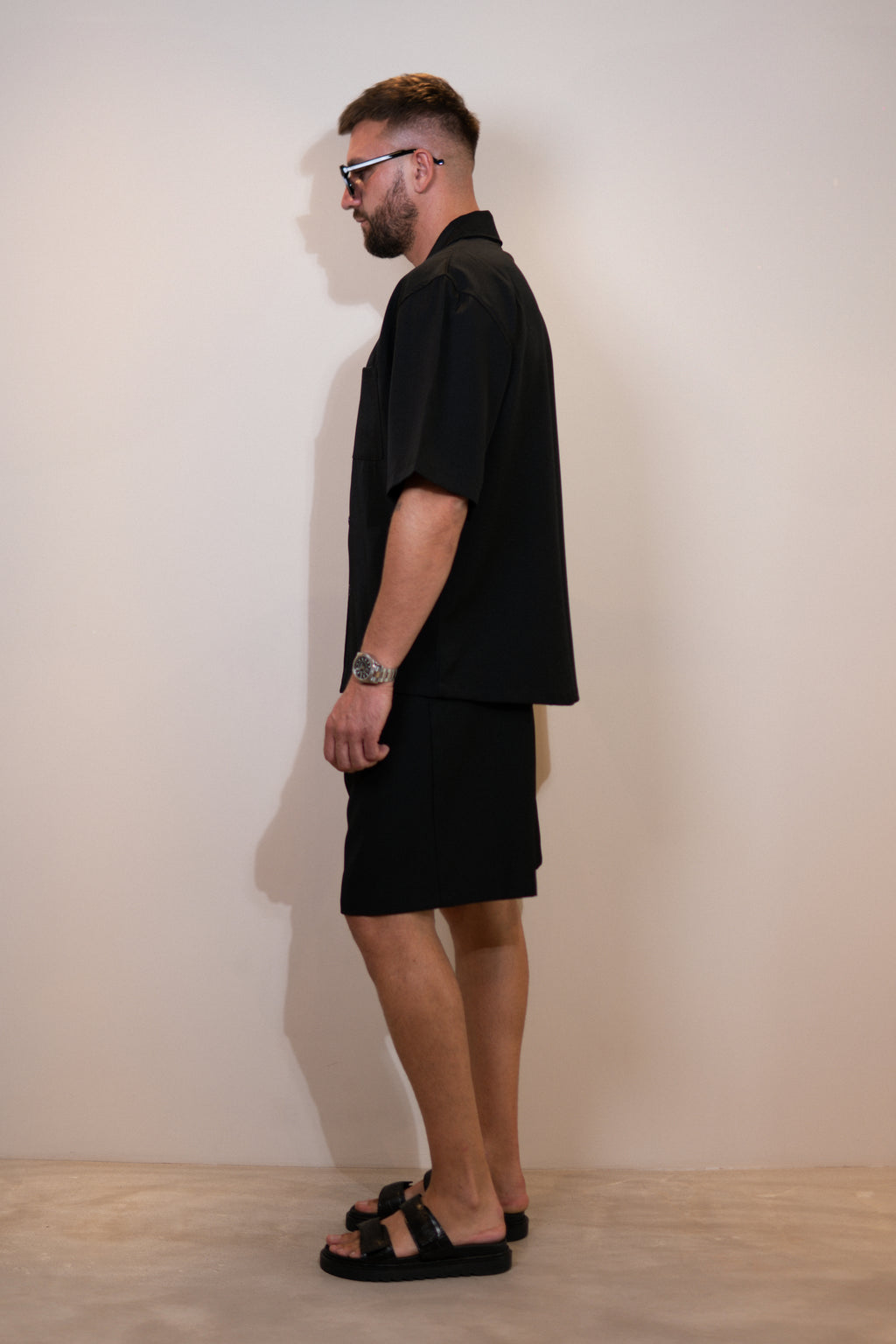 black set short