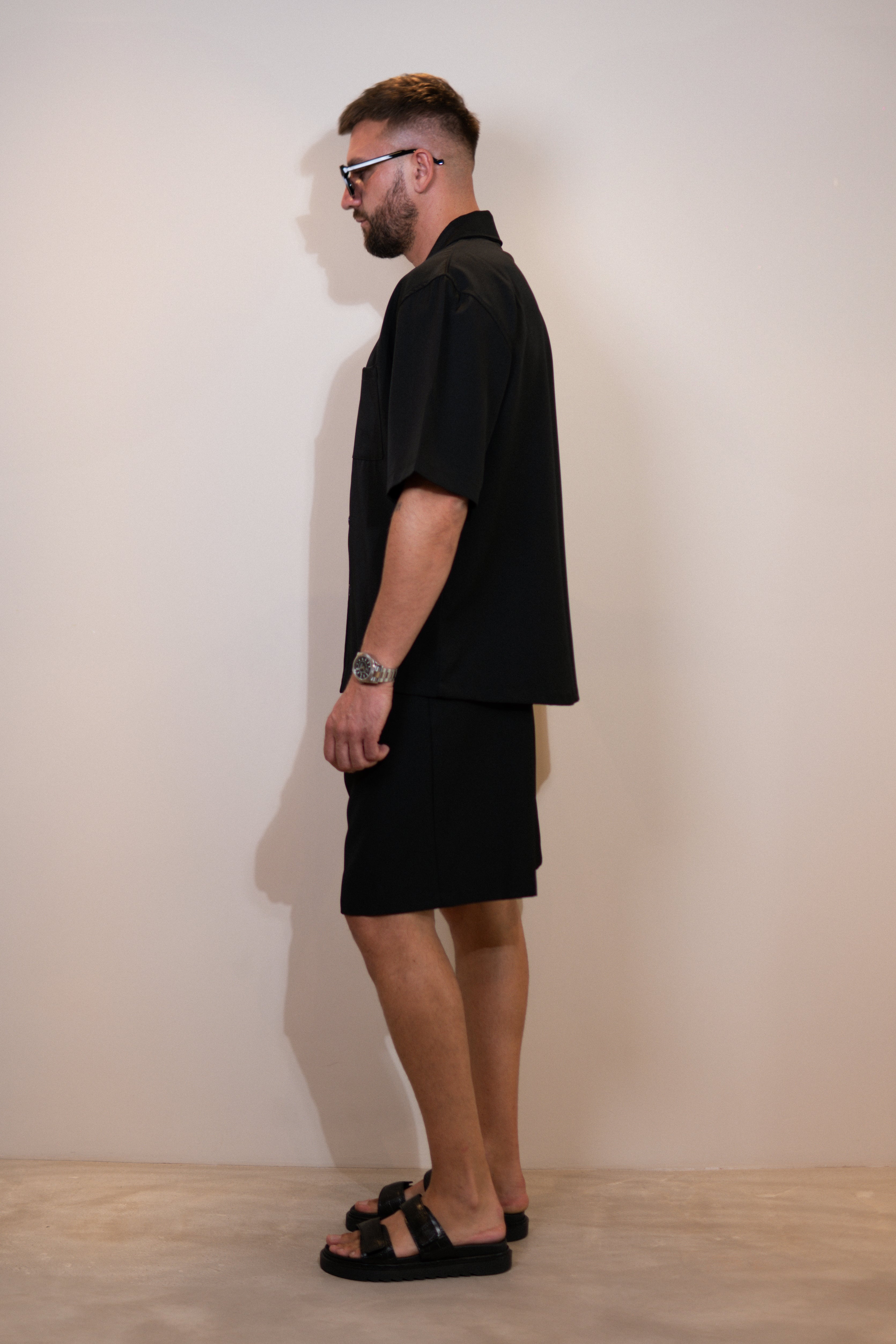 black set short