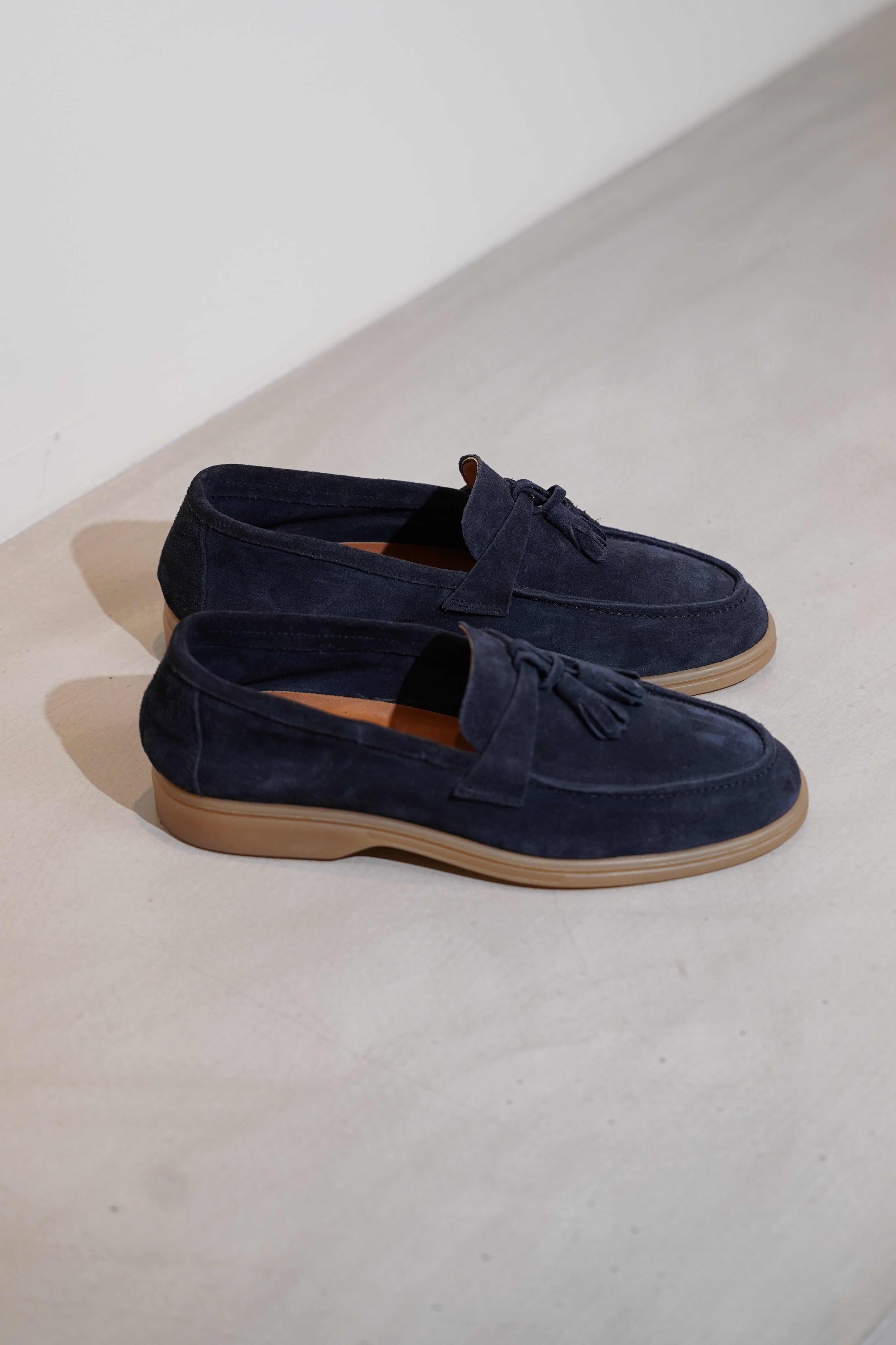 Suede blue loafer