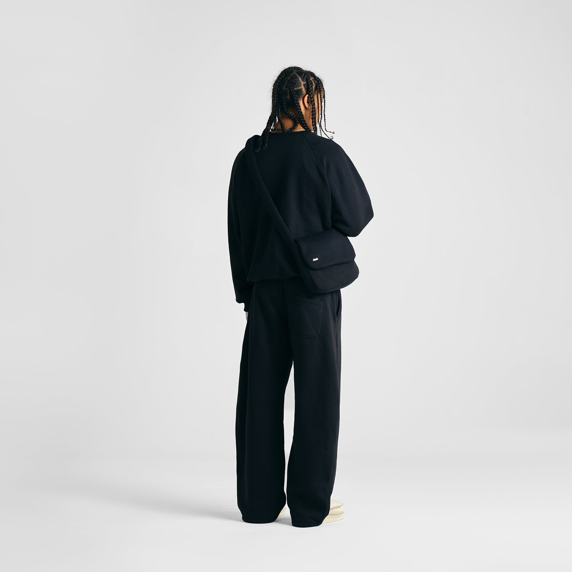 EVERYDAY JET BLACK CREWNECK SUMMER SALE