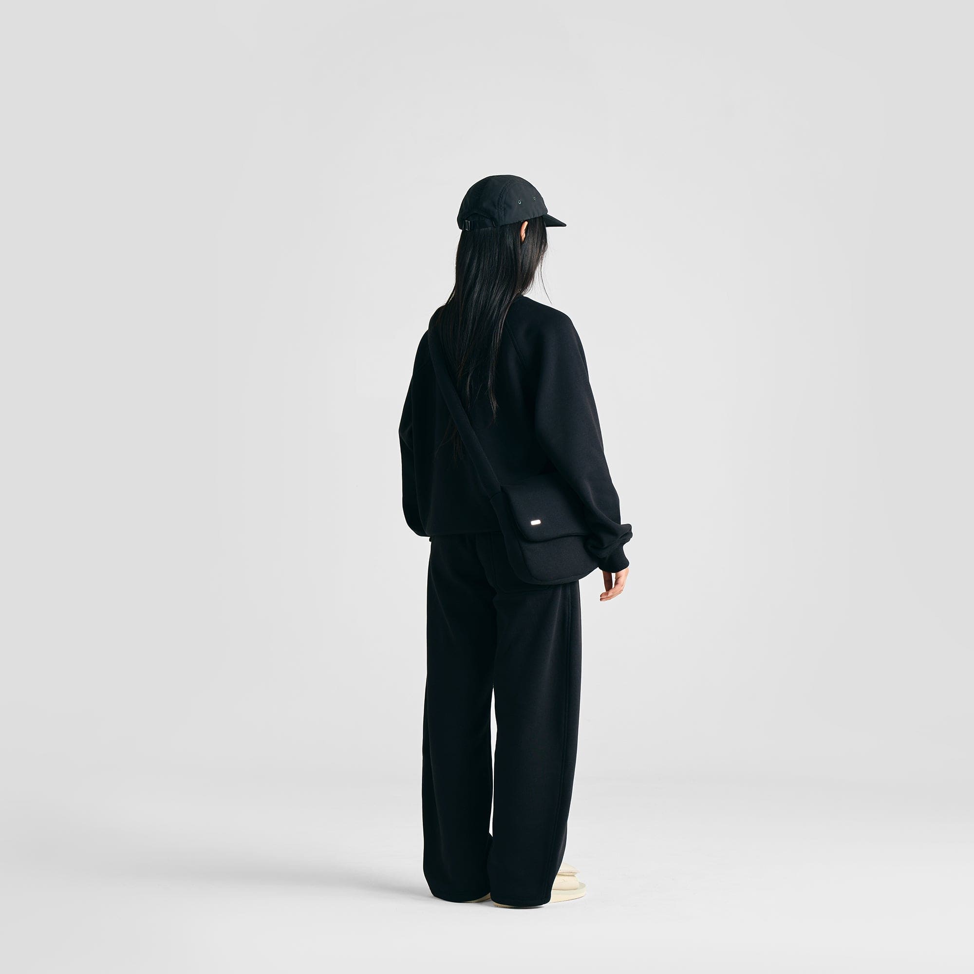 EVERYDAY JET BLACK CREWNECK SUMMER SALE