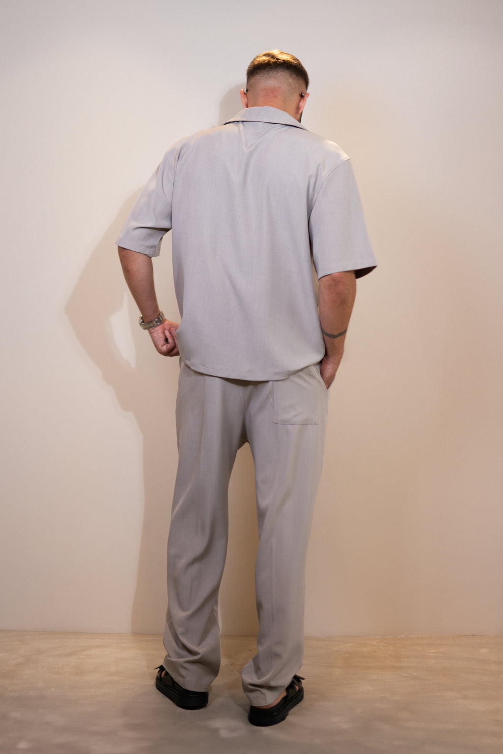 beige.set.long