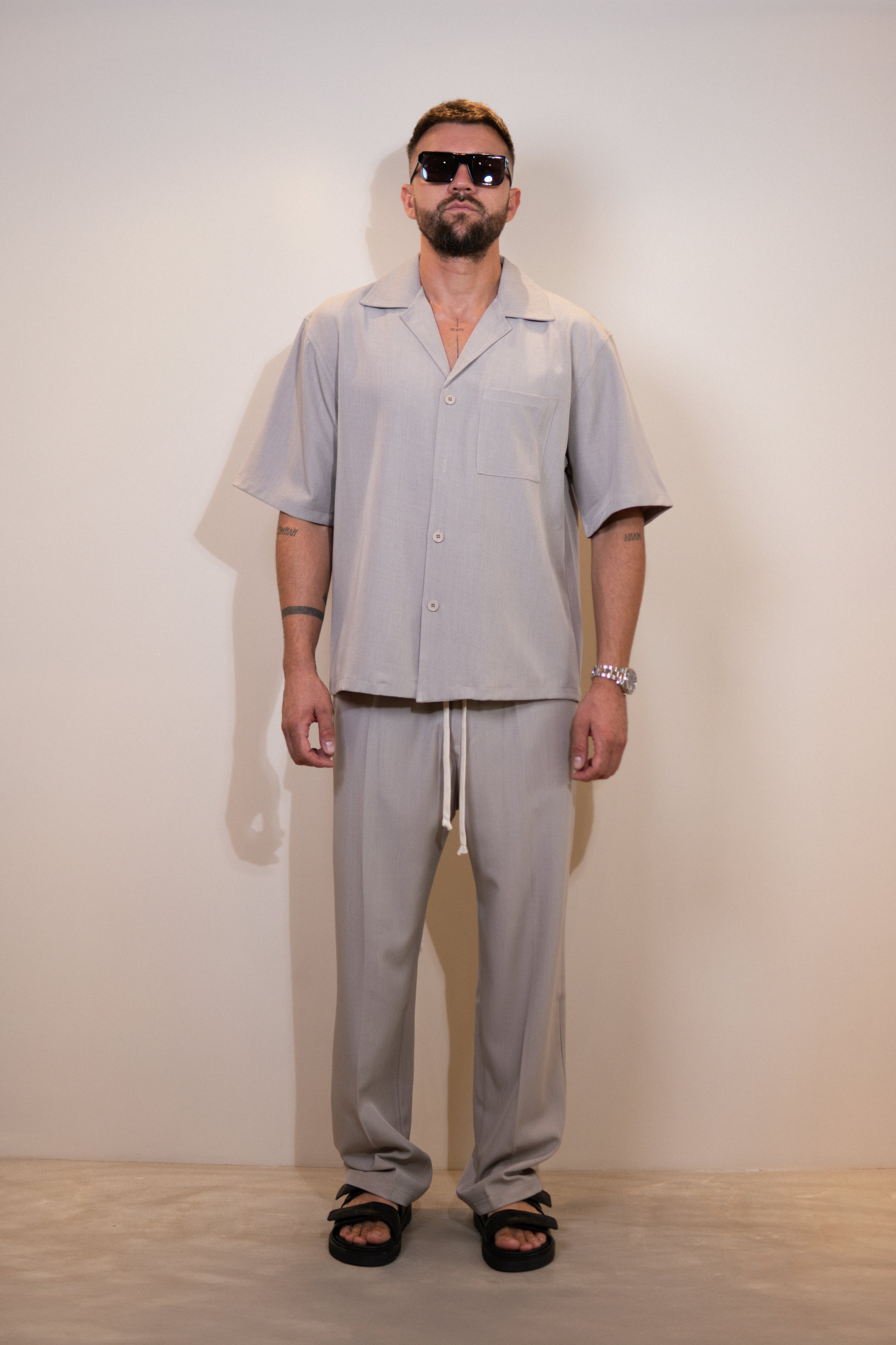 beige.set.long