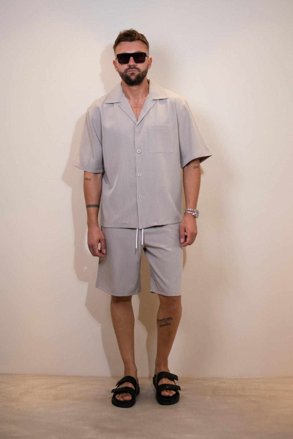 beige set short