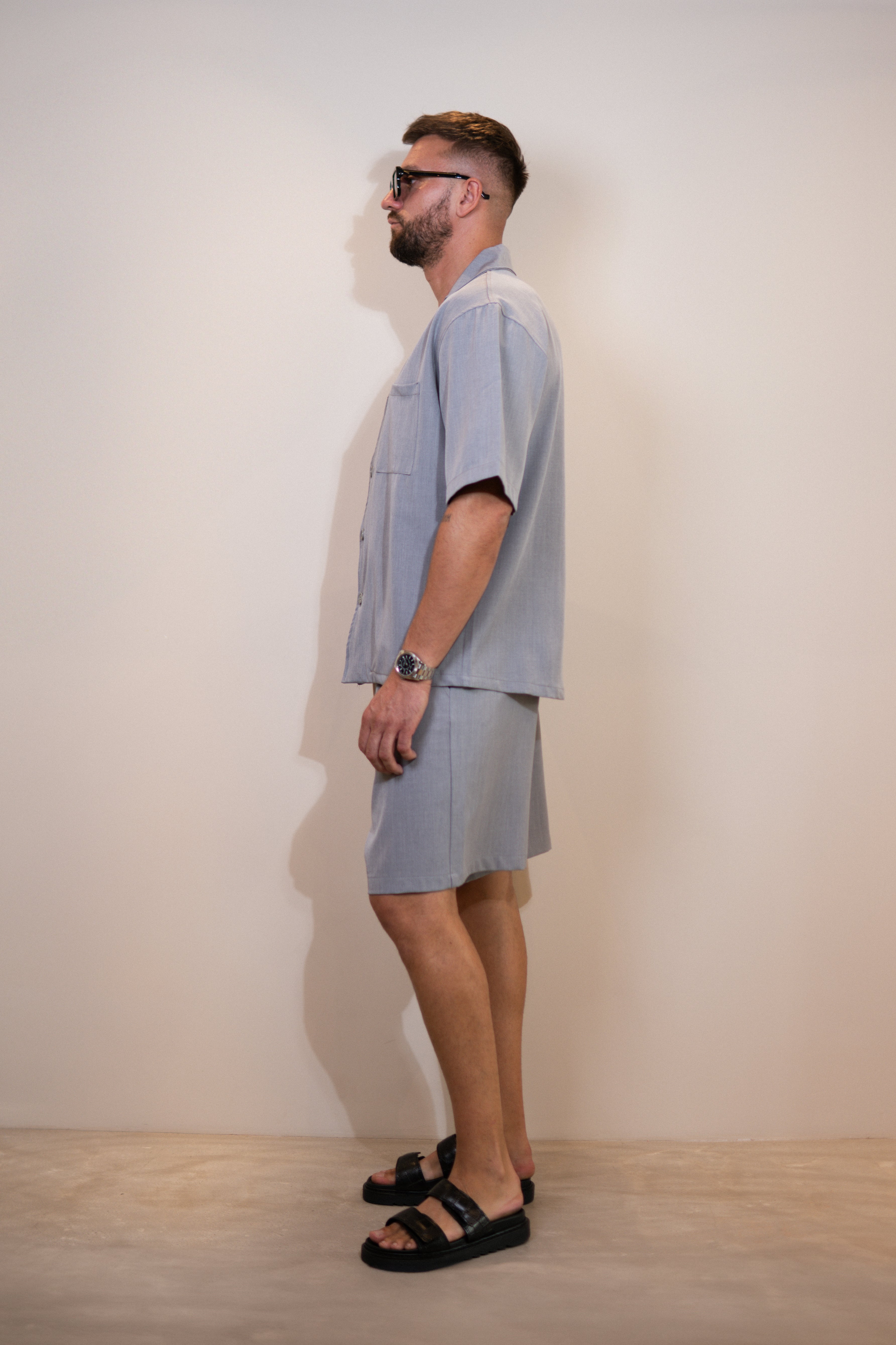 grey set short